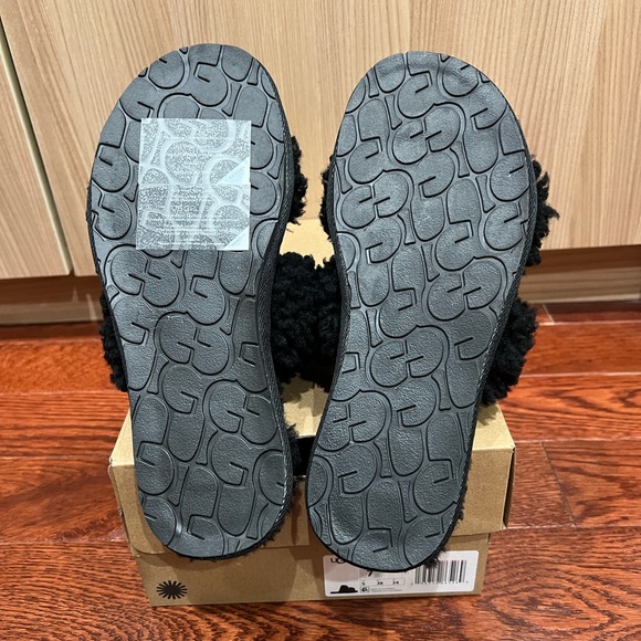 BNIB UGG Women Maxi Curly Scuffetta Slippers Sheepskin Fur Sandals Black Size 7 - Picture 14 of 14
